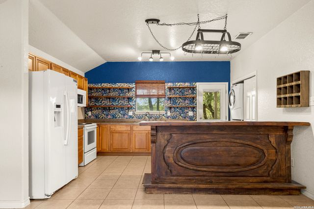323 Lexington Pass, Canyon Lake, TX 78133