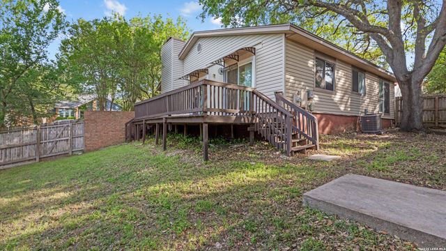 209 CRYSTAL CYN, Universal City, TX 78148