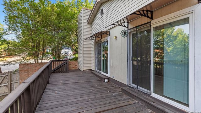 209 CRYSTAL CYN, Universal City, TX 78148