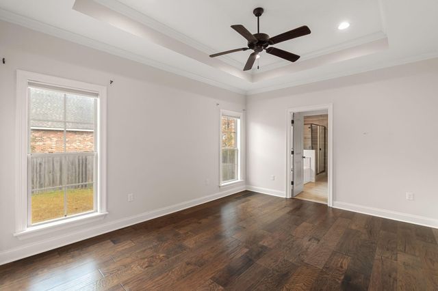 23 E Yellowstone, Hattiesburg, MS 39402