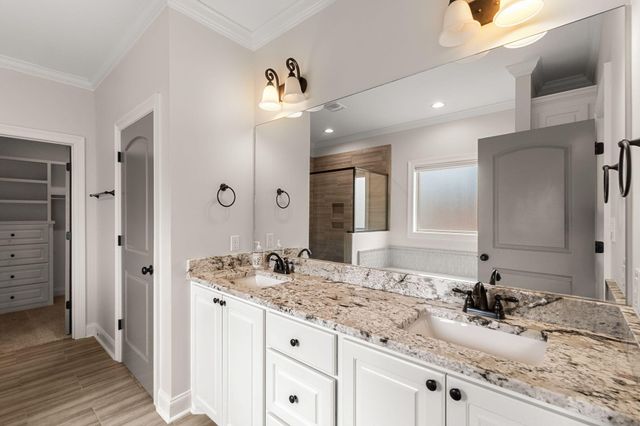 23 E Yellowstone, Hattiesburg, MS 39402