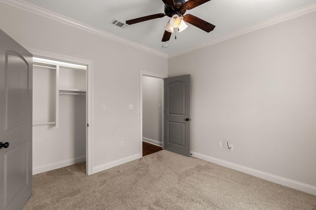 23 E Yellowstone, Hattiesburg, MS 39402