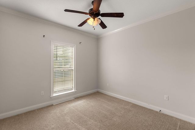 23 E Yellowstone, Hattiesburg, MS 39402