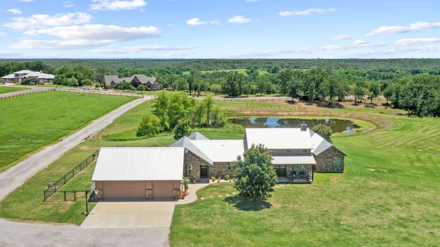 210 W Bluff Lane, Millsap, TX 76066