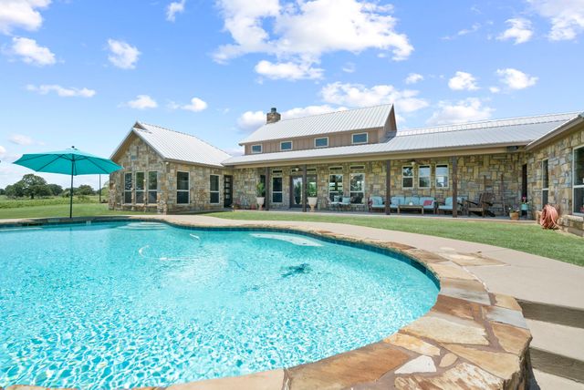 210 W Bluff Lane, Millsap, TX 76066