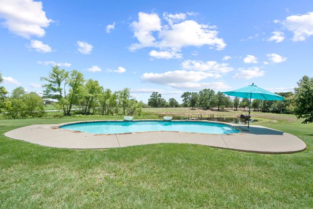 210 W Bluff Lane, Millsap, TX 76066