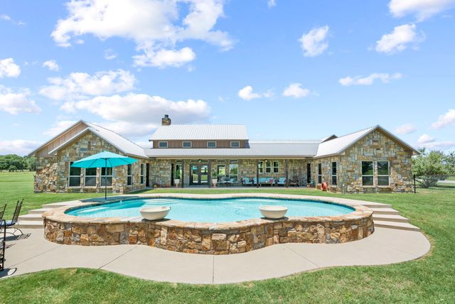 210 W Bluff Lane, Millsap, TX 76066