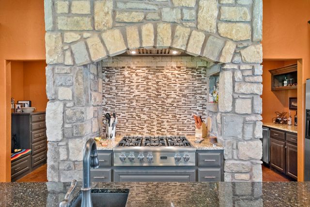 210 W Bluff Lane, Millsap, TX 76066