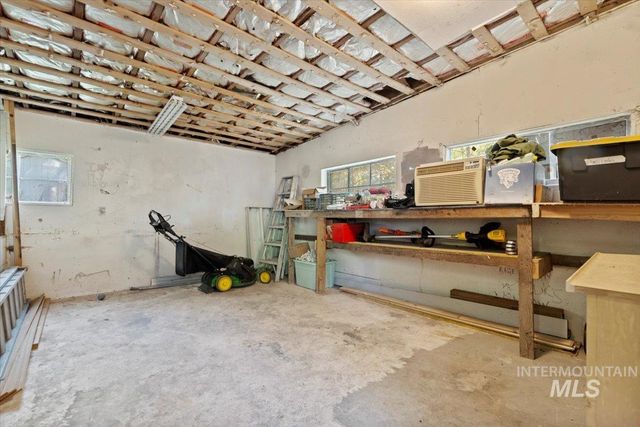 3012 N Tamarack Drive, Boise, ID 83703
