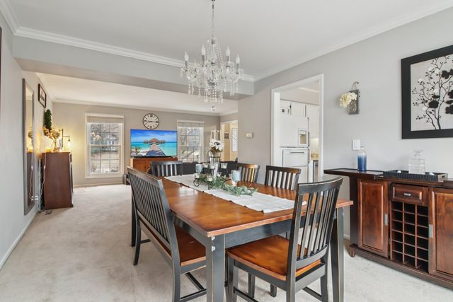 693 Exmoor Terrace, Crystal Lake, IL 60014