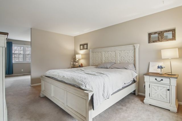 693 Exmoor Terrace, Crystal Lake, IL 60014