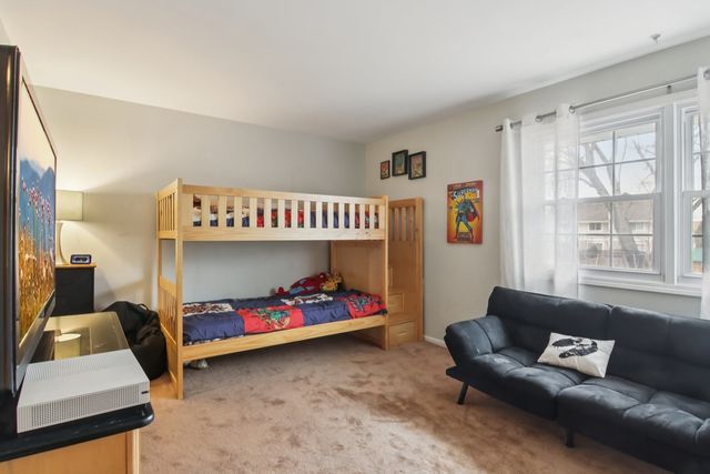 693 Exmoor Terrace, Crystal Lake, IL 60014