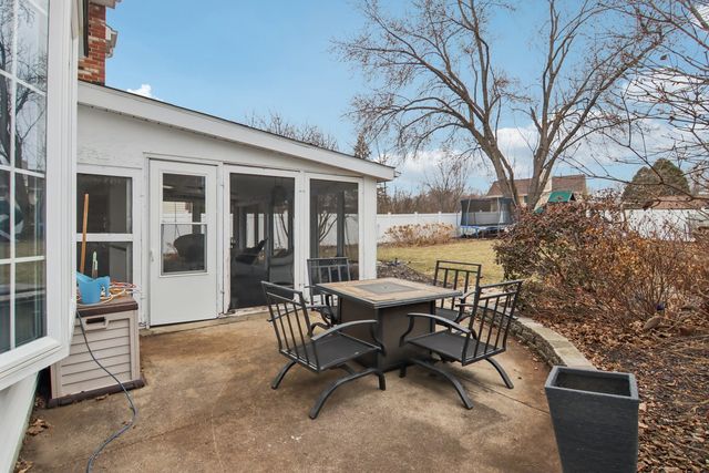 693 Exmoor Terrace, Crystal Lake, IL 60014