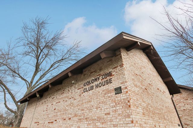 693 Exmoor Terrace, Crystal Lake, IL 60014