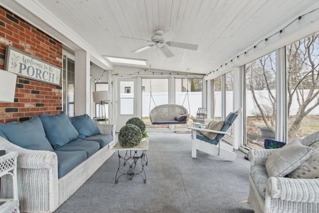 693 Exmoor Terrace, Crystal Lake, IL 60014