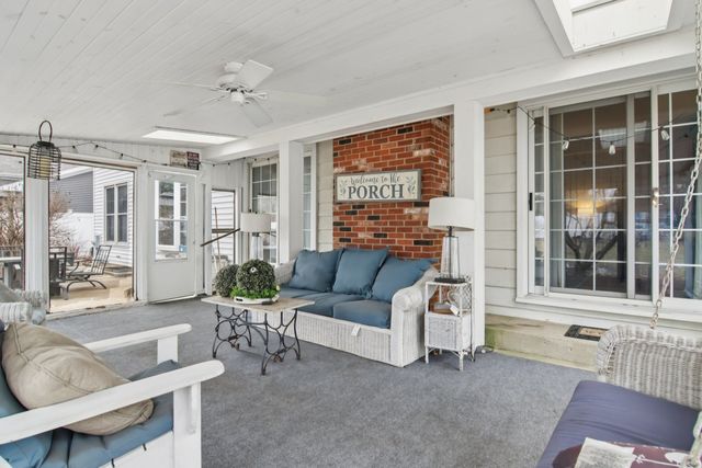 693 Exmoor Terrace, Crystal Lake, IL 60014