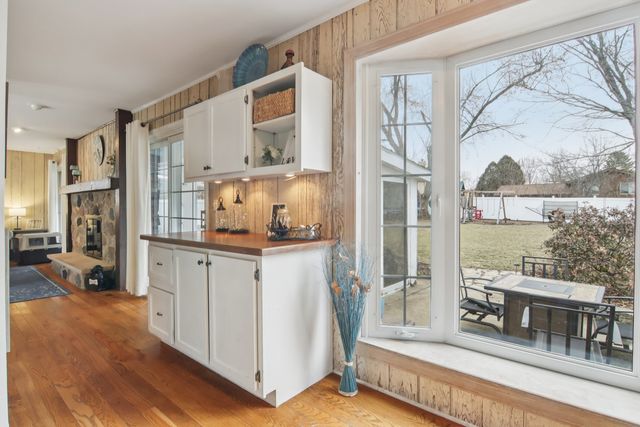 693 Exmoor Terrace, Crystal Lake, IL 60014