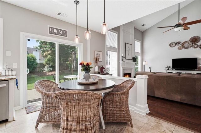 523 Drifton Way, Woodstock, GA 30188