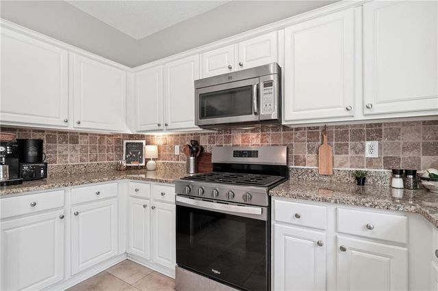 523 Drifton Way, Woodstock, GA 30188