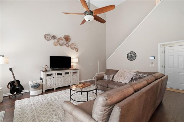 523 Drifton Way, Woodstock, GA 30188