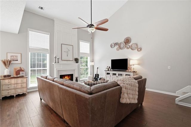 523 Drifton Way, Woodstock, GA 30188