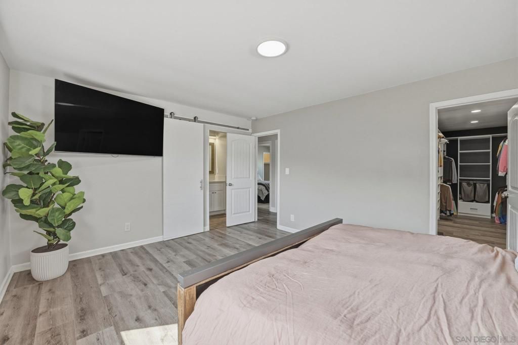 Image 22 of property listing at 1761 Country Ln, Escondido, CA 92025