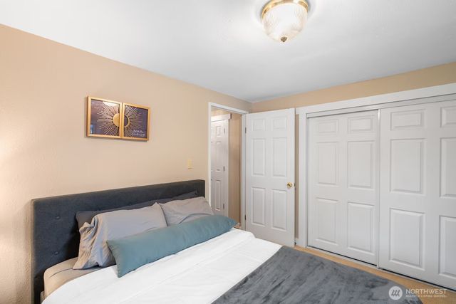 9810 NE 3rd Street, Vancouver, WA 98664