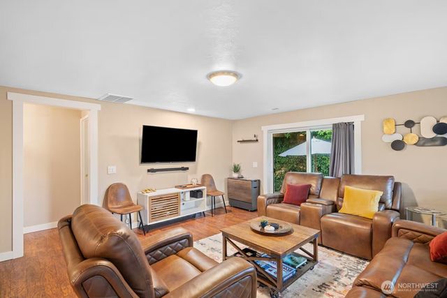 9810 NE 3rd Street, Vancouver, WA 98664