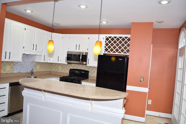 2145 WOLFTRAP CT, Vienna, VA 22182