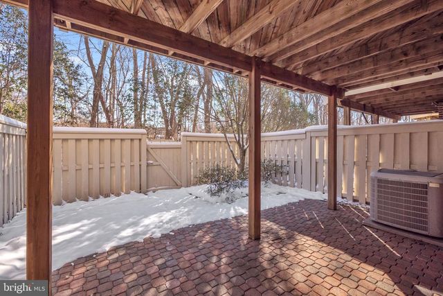 2145 WOLFTRAP CT, Vienna, VA 22182