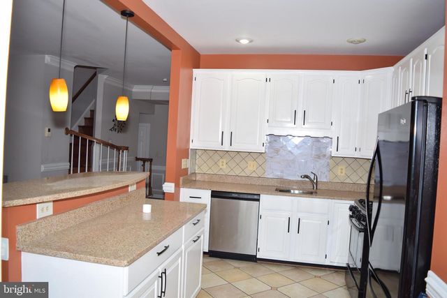 2145 WOLFTRAP CT, Vienna, VA 22182