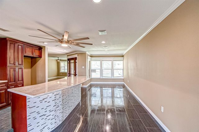 4804 Saxon Street, Bellaire, TX 77401