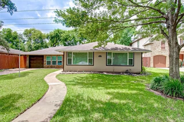 4804 Saxon Street, Bellaire, TX 77401