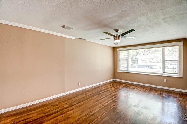 4804 Saxon Street, Bellaire, TX 77401