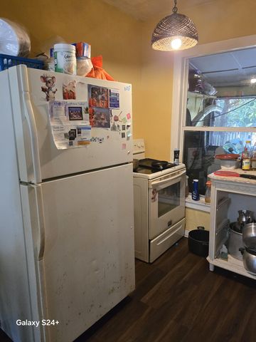 606 S Pine Street, Lake Worth, FL 33460