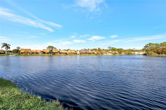 15400 Cedarwood LN 1-201, Naples, FL 34110