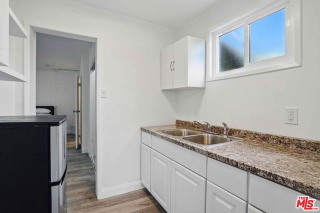 2108 Hauser Boulevard, Los Angeles, CA 90016