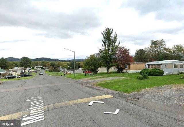 12 MINTON DR, Selinsgrove, PA 17870