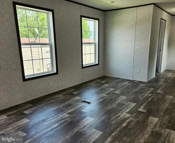 12 MINTON DR, Selinsgrove, PA 17870