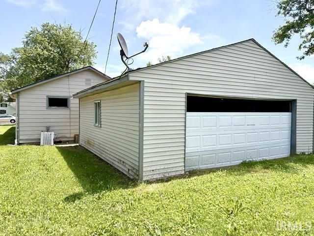 2109 S Delawanda Avenue, Muncie, IN 47302