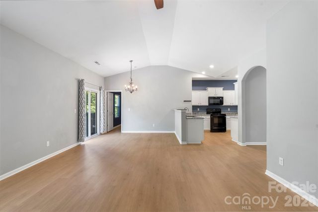 7318 Cuddington Drive, Charlotte, NC 28215
