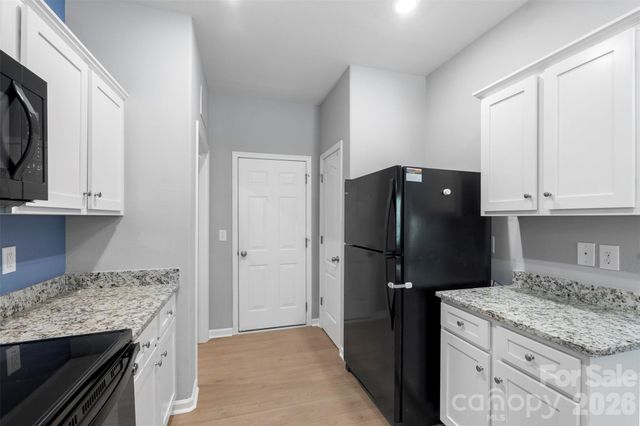 7318 Cuddington Drive, Charlotte, NC 28215