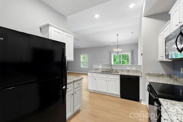 7318 Cuddington Drive, Charlotte, NC 28215