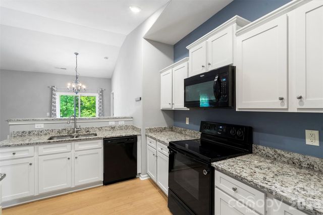 7318 Cuddington Drive, Charlotte, NC 28215