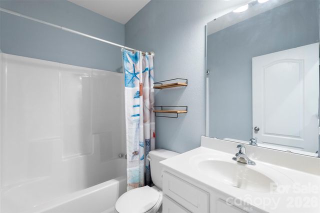 7318 Cuddington Drive, Charlotte, NC 28215