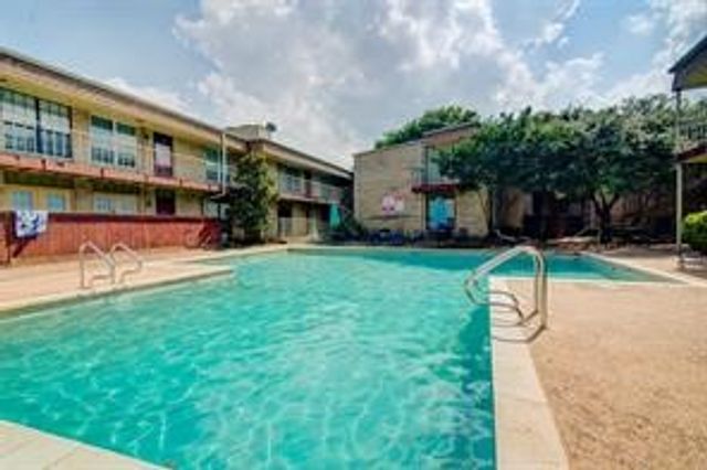 5924 Birchbrook Drive 215, Dallas, TX 75206