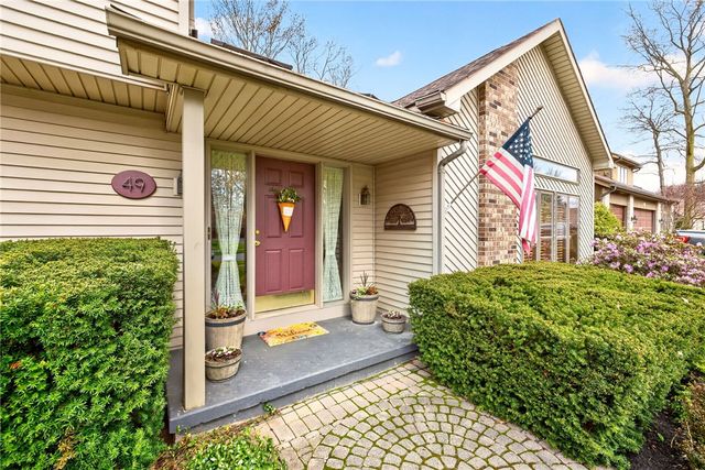 49 Wood Run Circle, Greece, NY 14612