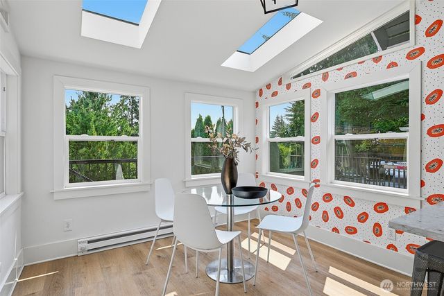 6534 19th Avenue NE, Seattle, WA 98115