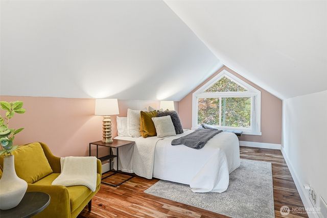 6534 19th Avenue NE, Seattle, WA 98115