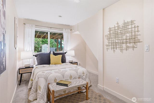 6534 19th Avenue NE, Seattle, WA 98115